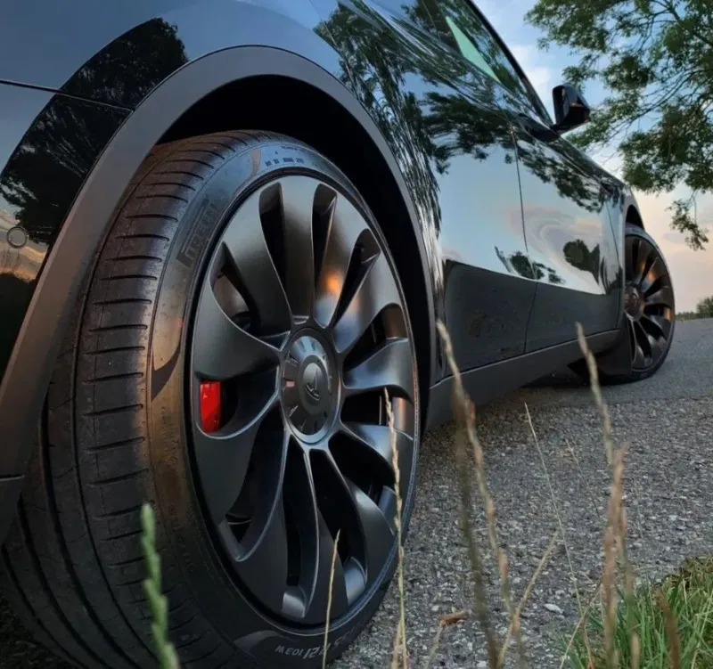 Tesla Model Y Performance Image 6